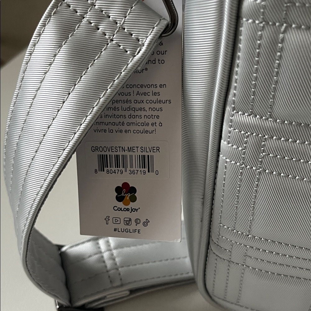 Lug Groove Silver Satin Luxe Bag NWT - Picture 4 of 5